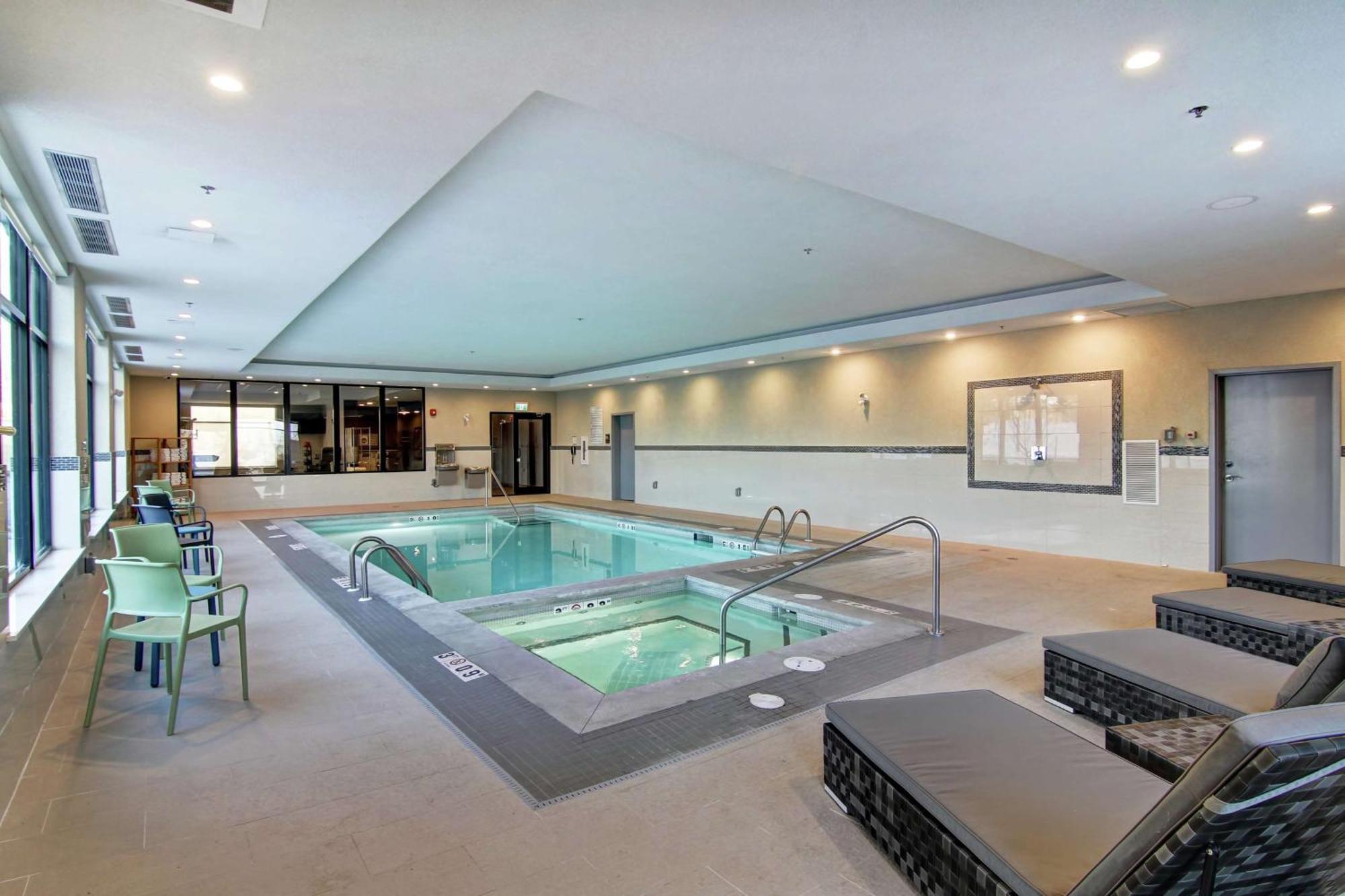 Home2 Suites By Hilton Edmonton South Bagian luar foto