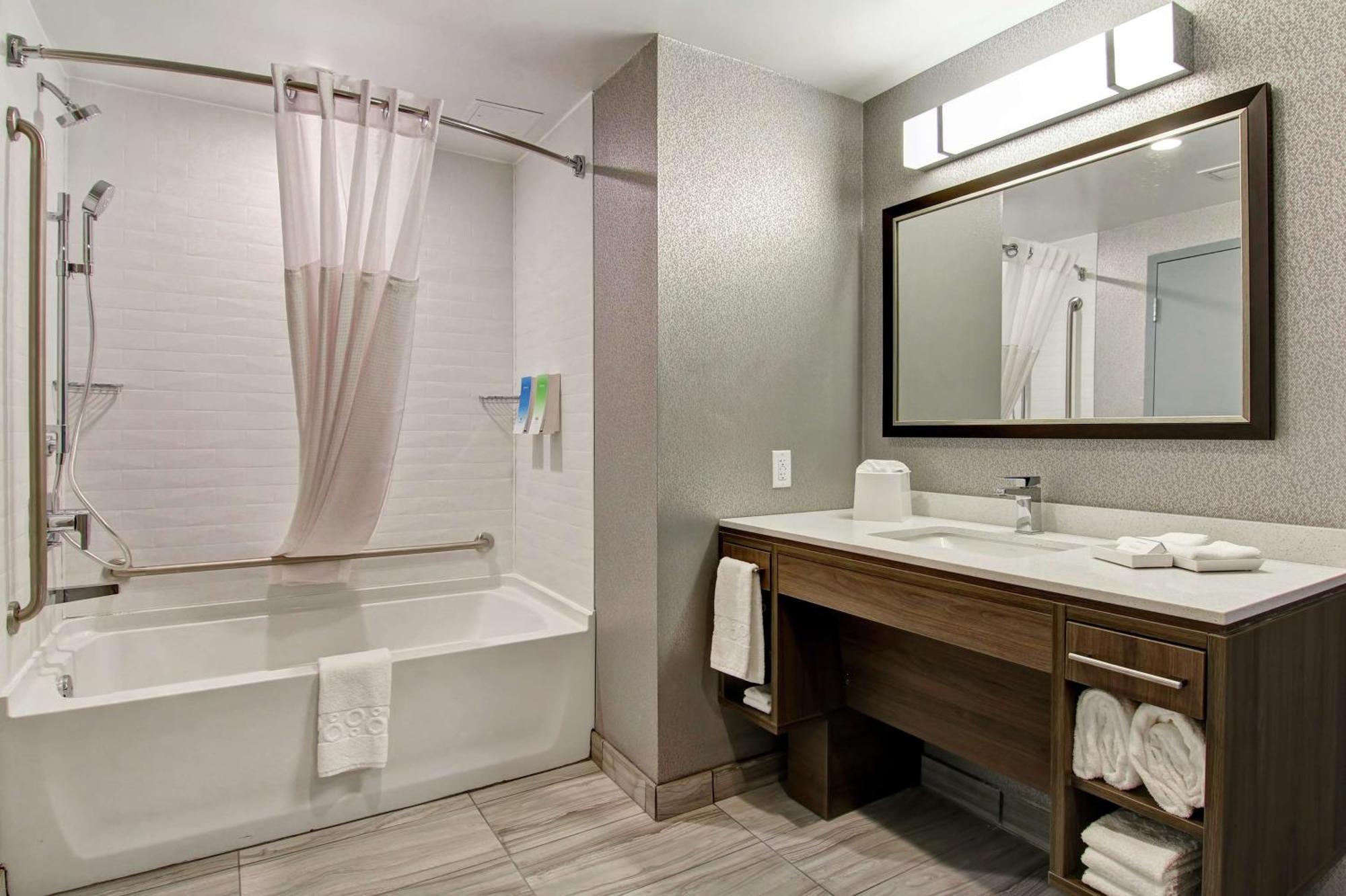 Home2 Suites By Hilton Edmonton South Bagian luar foto